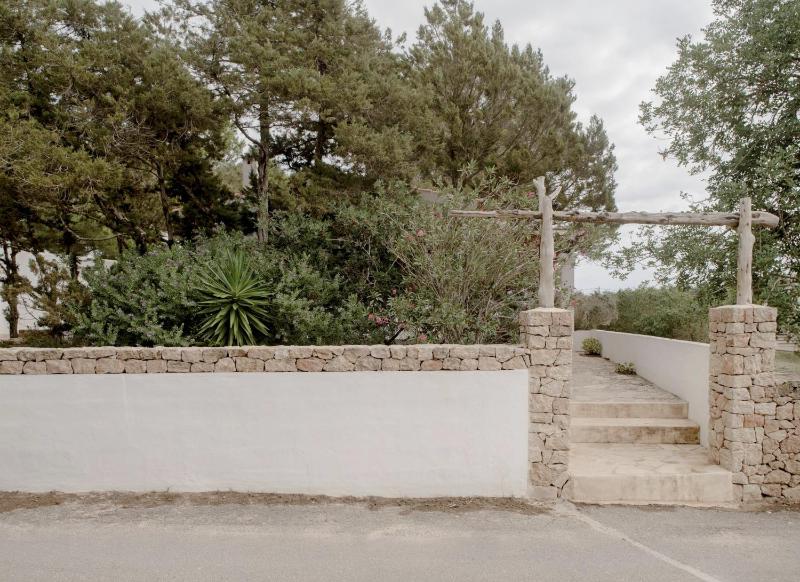 Apartment with Terrace image 2