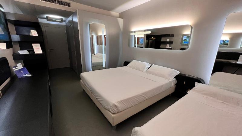Classic Triple Room image 1