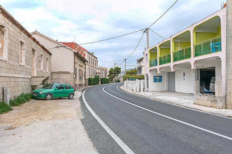 Apartments Road star - image 45