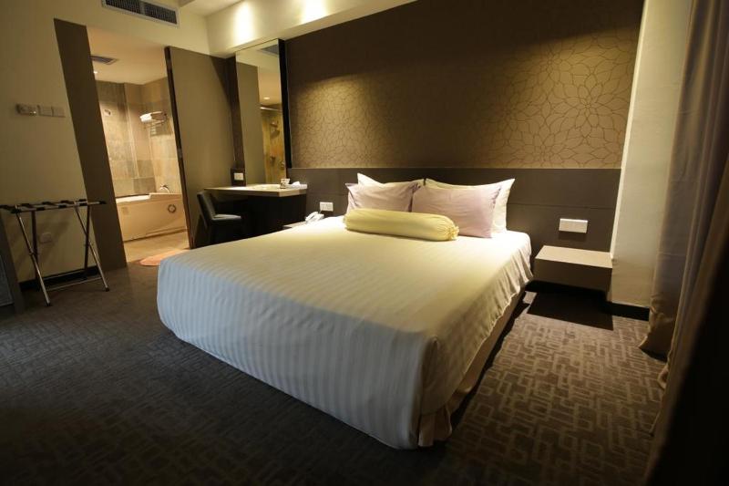 Executive Suite image 1