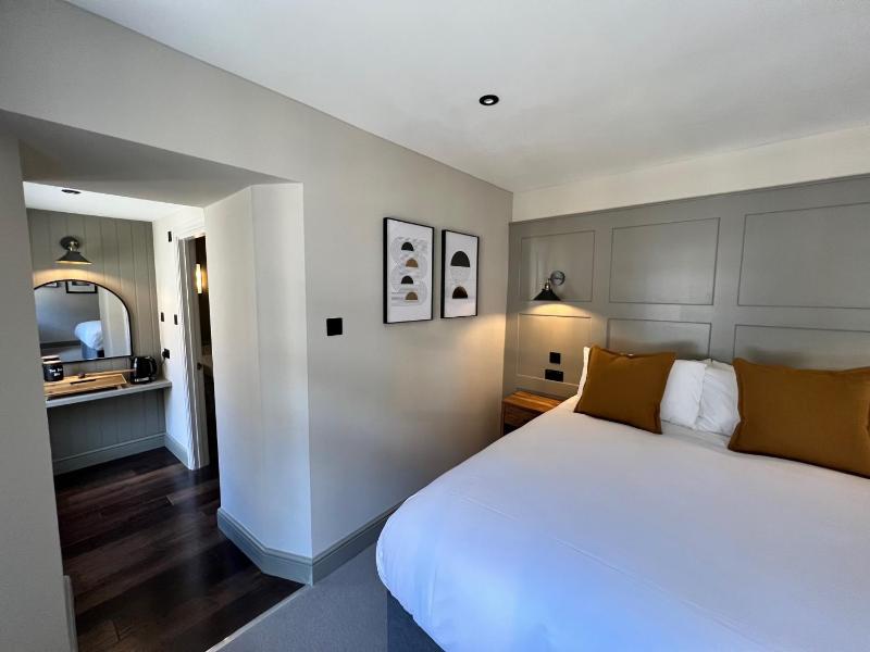 King Room image 4