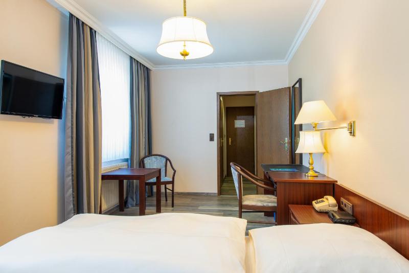 Junior Suite image 2