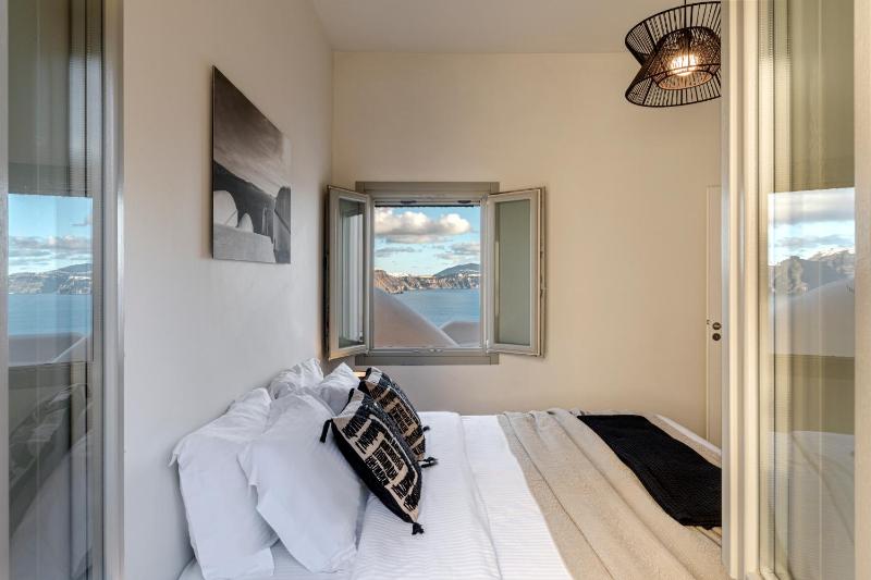 Caldera Houses Oia - image 12