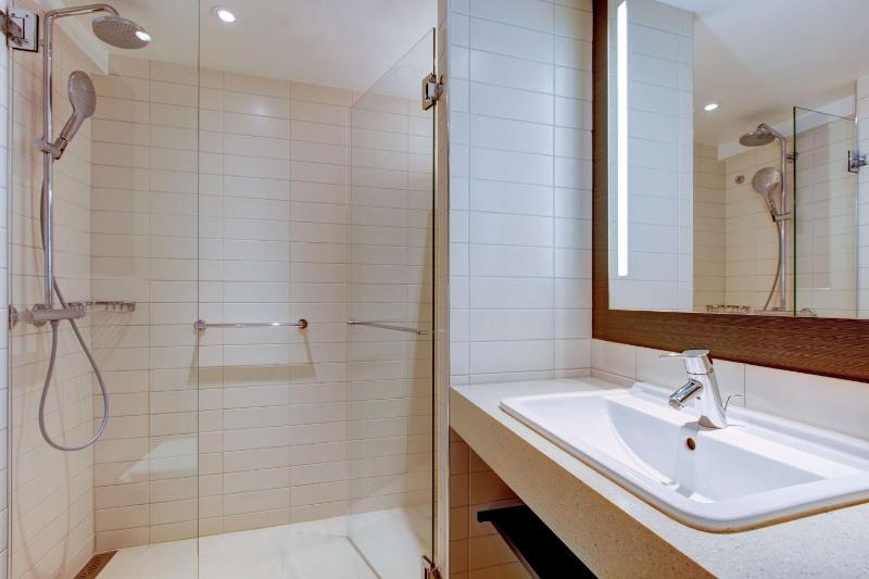 Standard Room image 4
