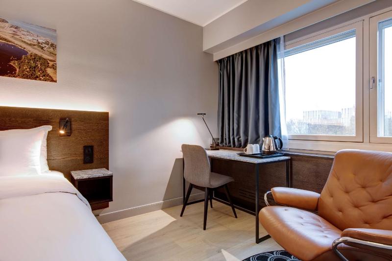 Standard Room image 4