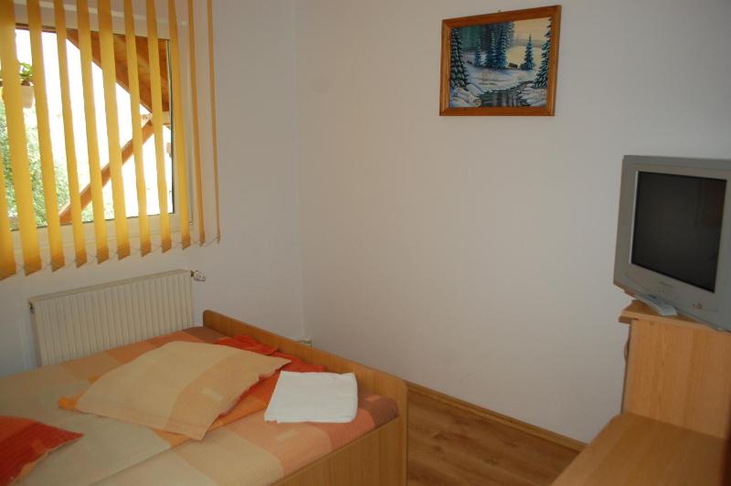 Double Room image 2