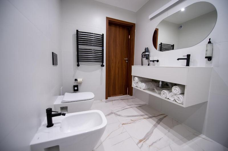 Apartment image 2