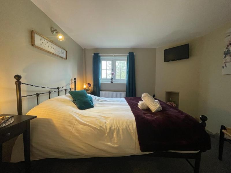 Family Room with Shower image 4