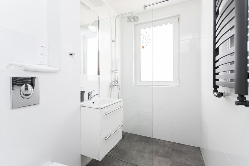 Grand Apartments - Sopot Station Apartment in the city center - image 9