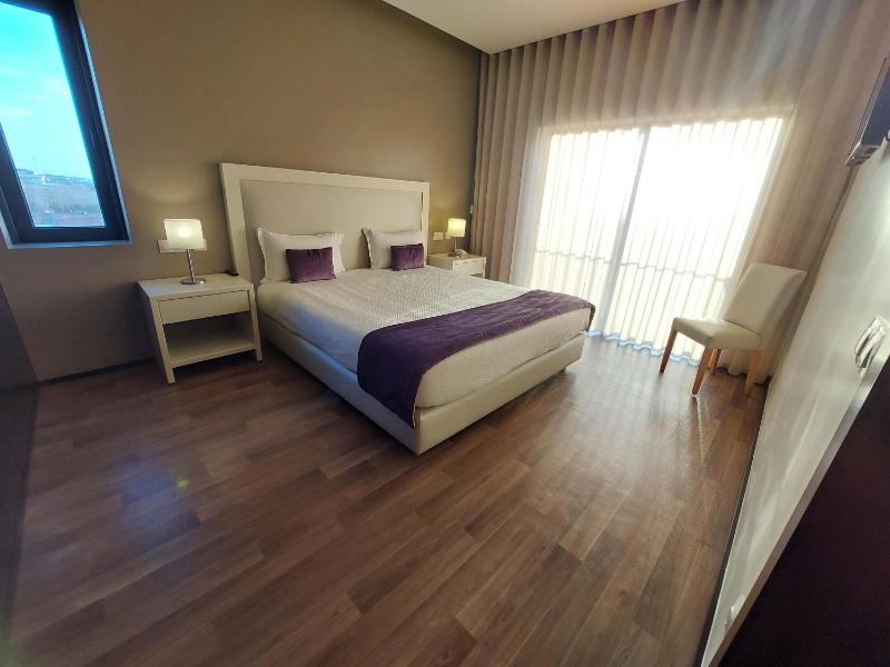 Suite with Sea View image 3