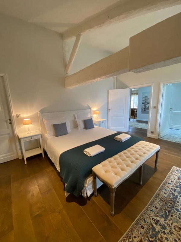Three-Bedroom House image 1