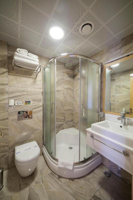 Double Room image 2