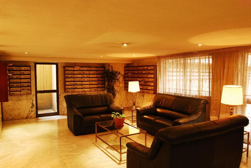Apartamentos Goya 75 - image 3