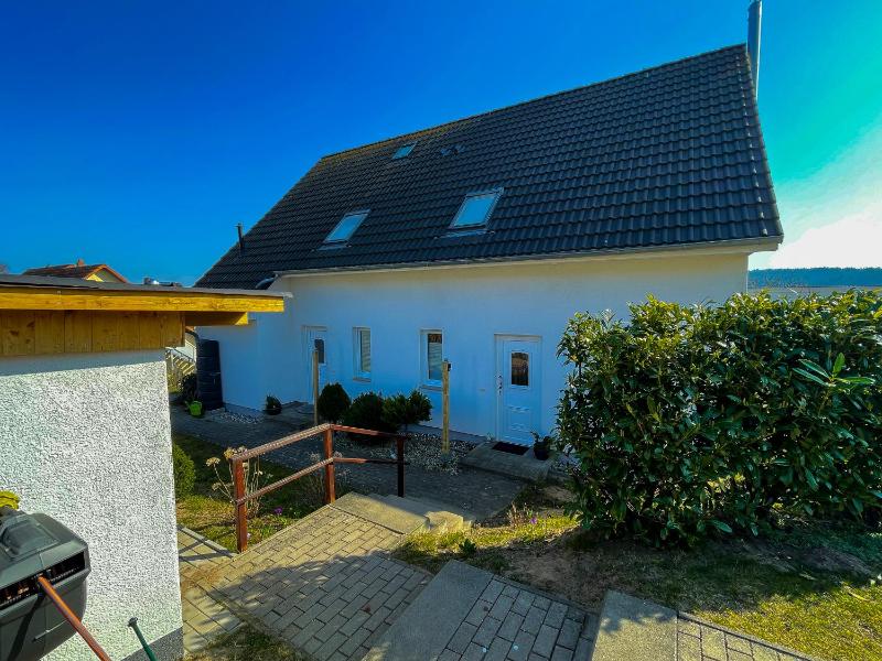 Two-Bedroom House image 4