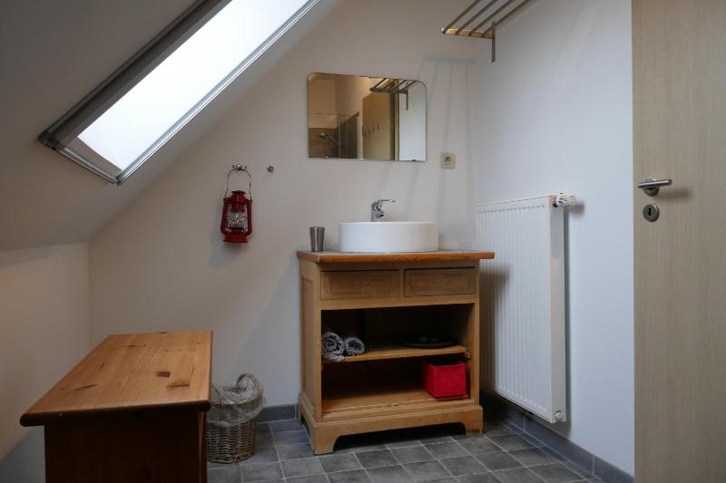 Double Room image 3