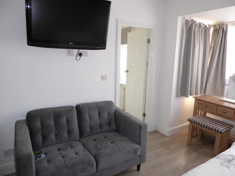 Deluxe Family Room image 1