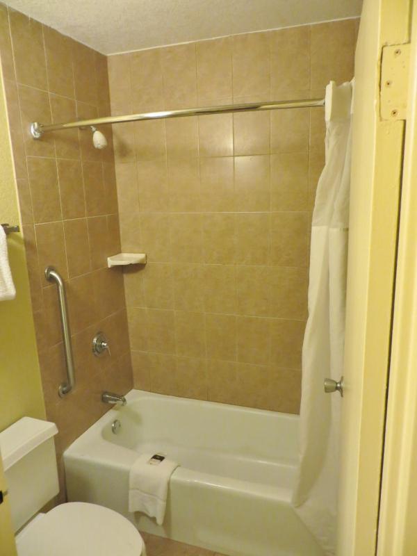 Standard Room with Two Double Beds - Non-Smoking image 2