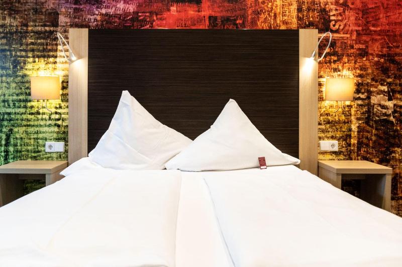 Comfort Double or Twin Room image 4