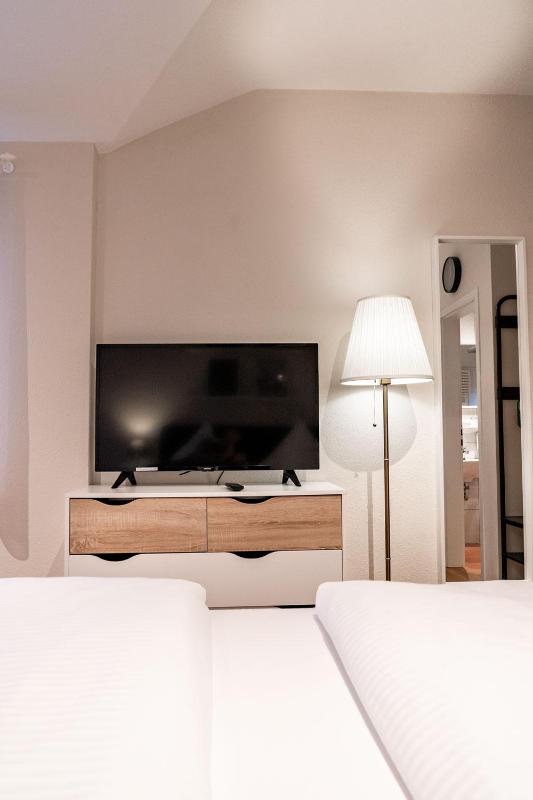Classic Triple Room image 3