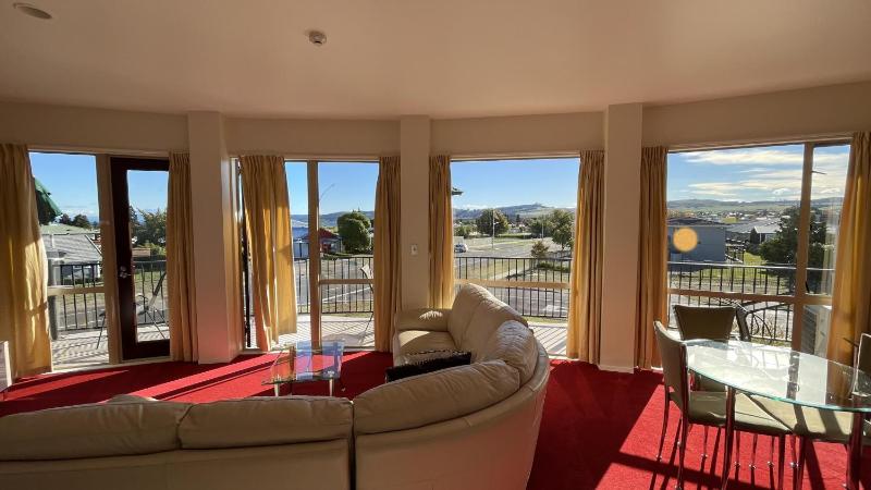 Chantillys Motor Lodge - image 47
