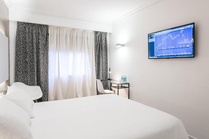 Double Room (1 Adult) image 1