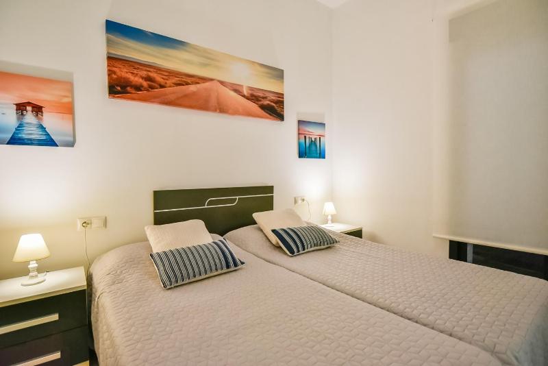 010 New Beach Apartment - Alicante Holiday - image 27
