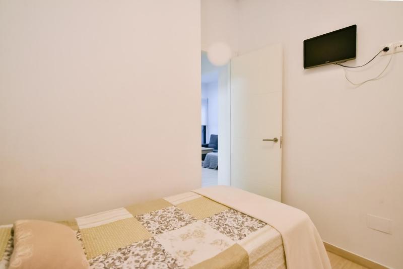 010 New Beach Apartment - Alicante Holiday - image 8