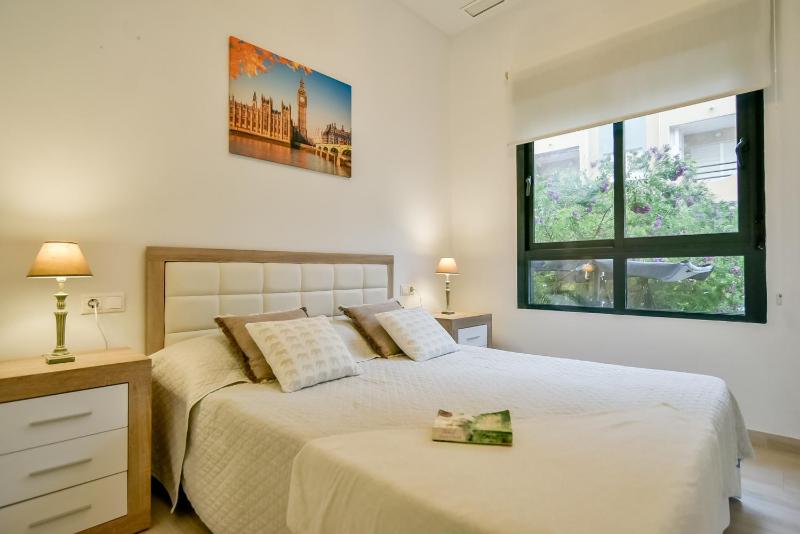 010 New Beach Apartment - Alicante Holiday - image 35