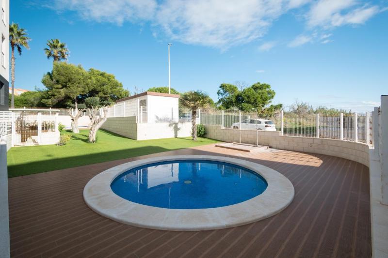 010 New Beach Apartment - Alicante Holiday - image 6