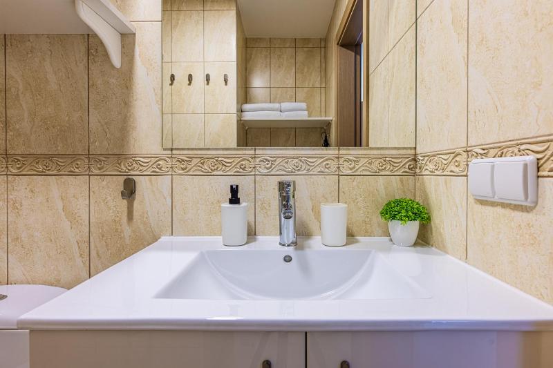 Victoria Apartments - Center - image 4