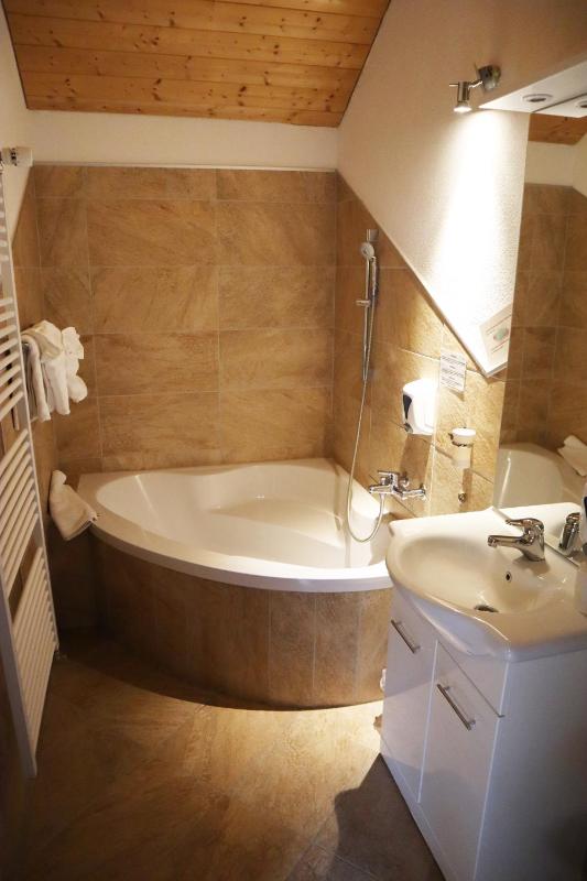 Standard Double Room image 2