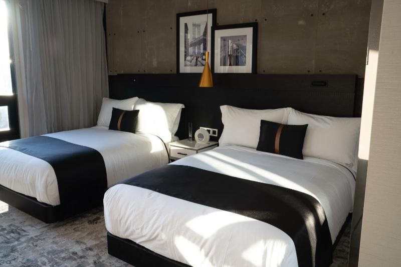 Double Room image 3