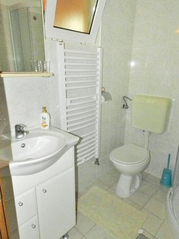 One-Bedroom Apartment image 2