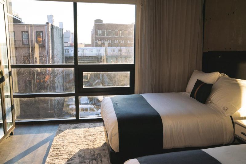Double Room image 2