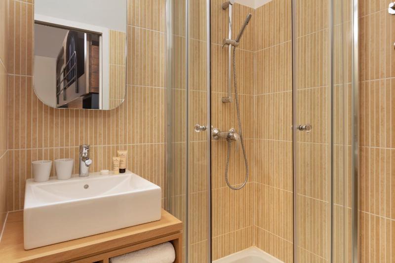 Family Room (2 Adults + 2 Children) image 3