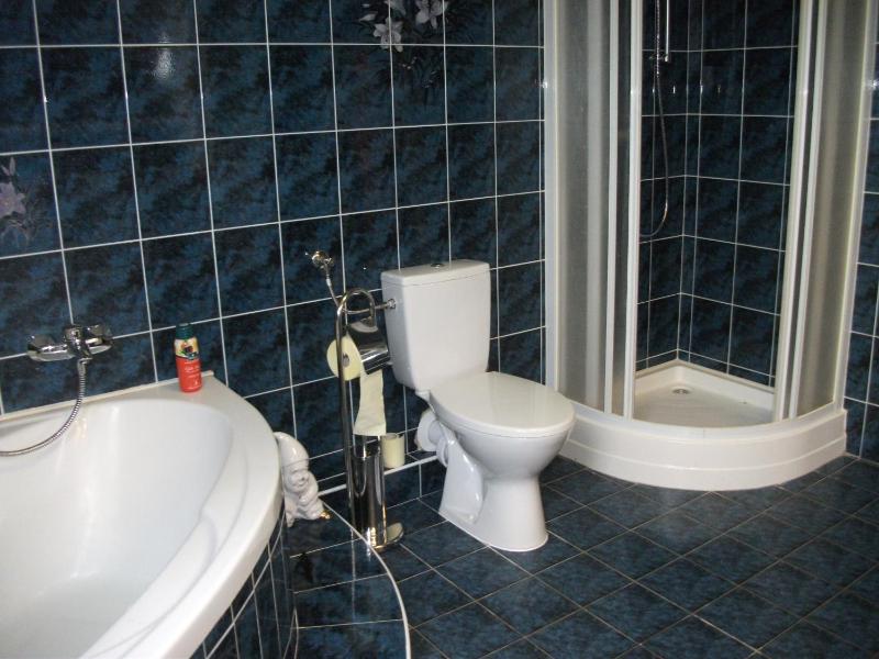 Triple Room with Private External Bathroom image 2