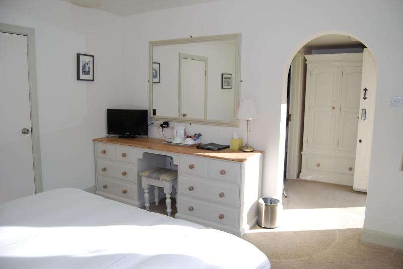 King Room image 4