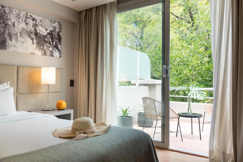 Portal Plaza Suites - image 6
