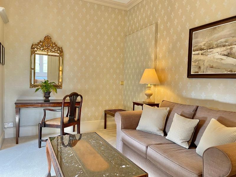 Superior Suite image 4