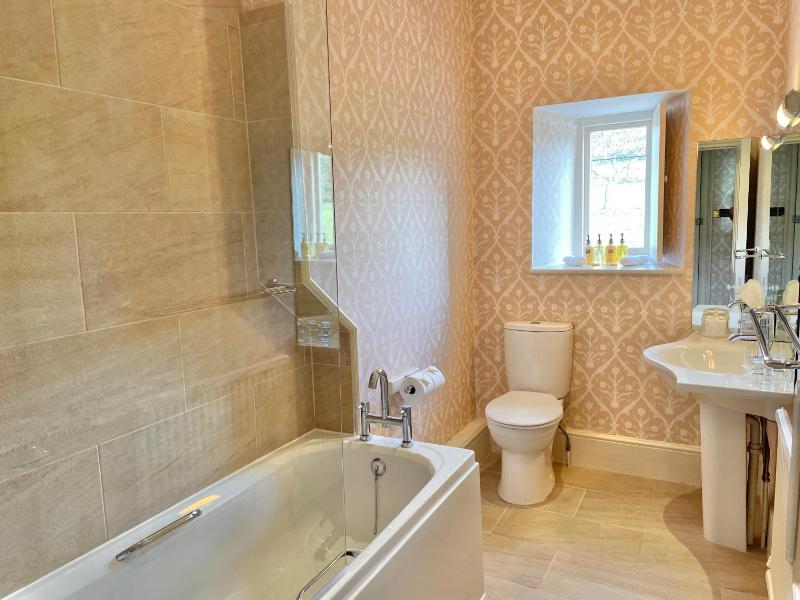 Superior Suite image 2