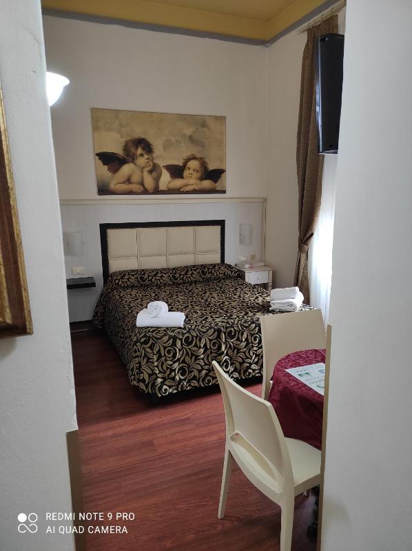 Economy Double Room image 1