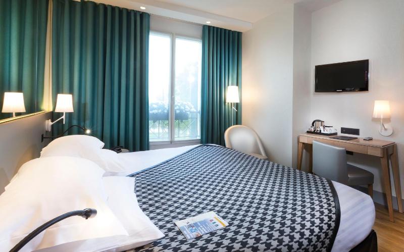 Superior Double Room image 3