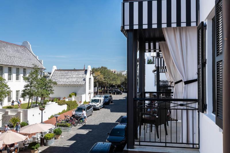 The Pearl Hotel - image 10