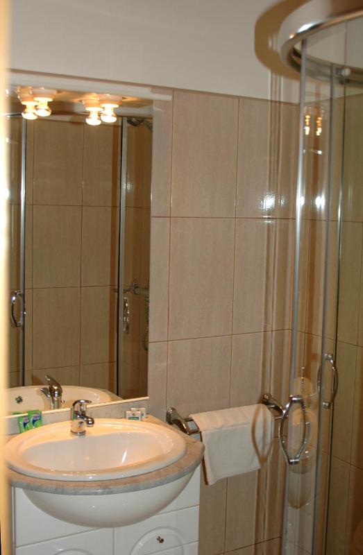 Triple Room image 3