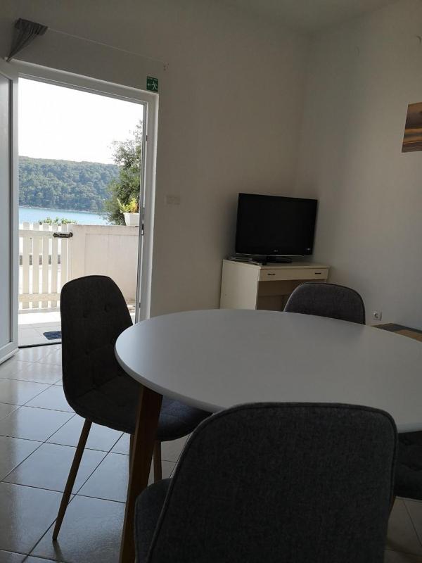 Apartment Marta - One Bedroom apartment with sea view - image 15