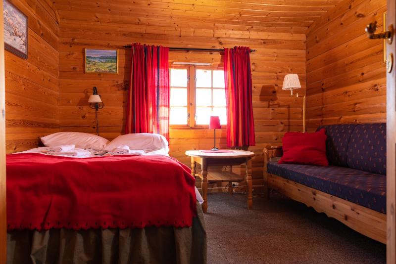 Double or Twin Room image 4