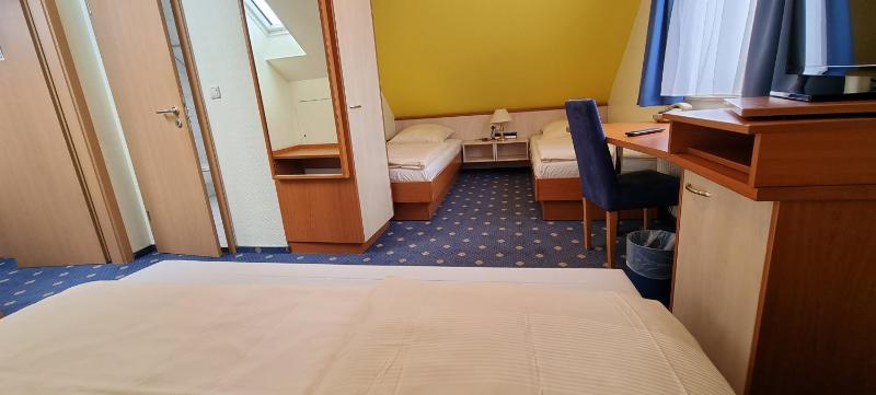 Quadruple Room (4 Adults) image 4