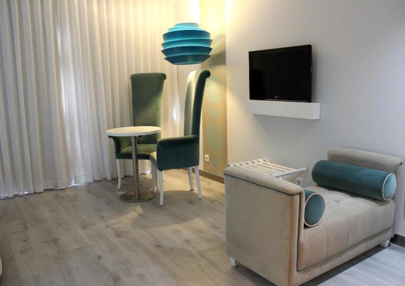 Special Offer - Superior Double Room with Romantic Package image 4