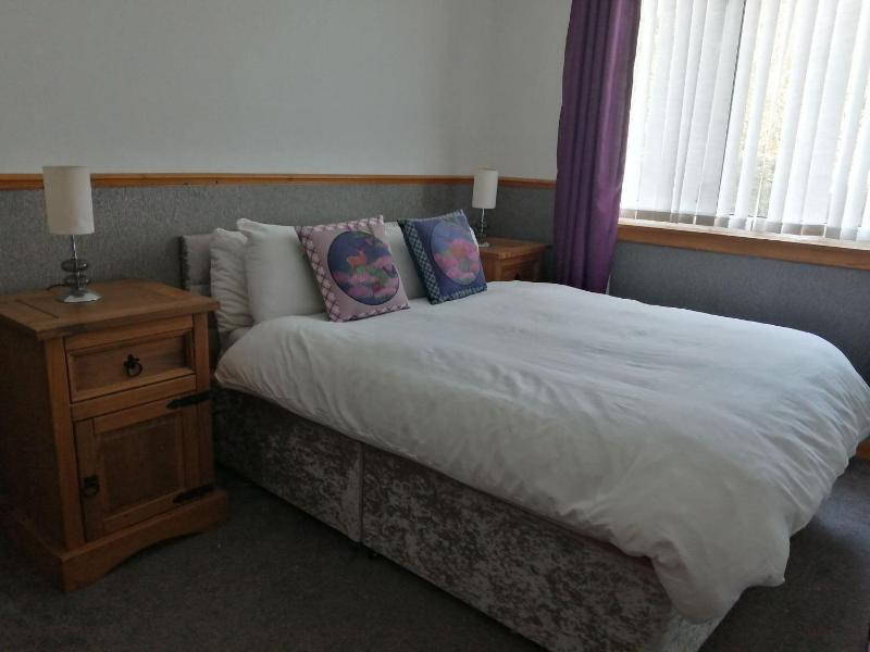Double Room with Shared Bathroom image 4
