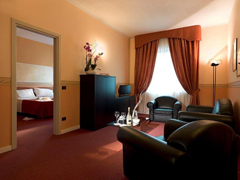 Suite image 3